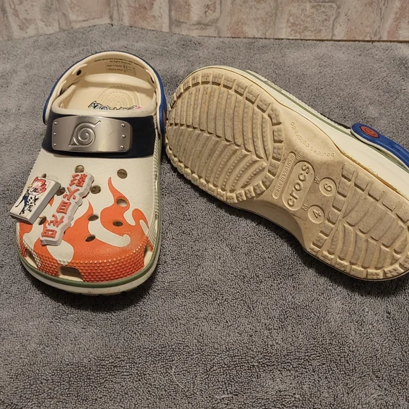 CROCS NARUTO Kids Cream and Orange Flame Slippers - Picture 3 of 6